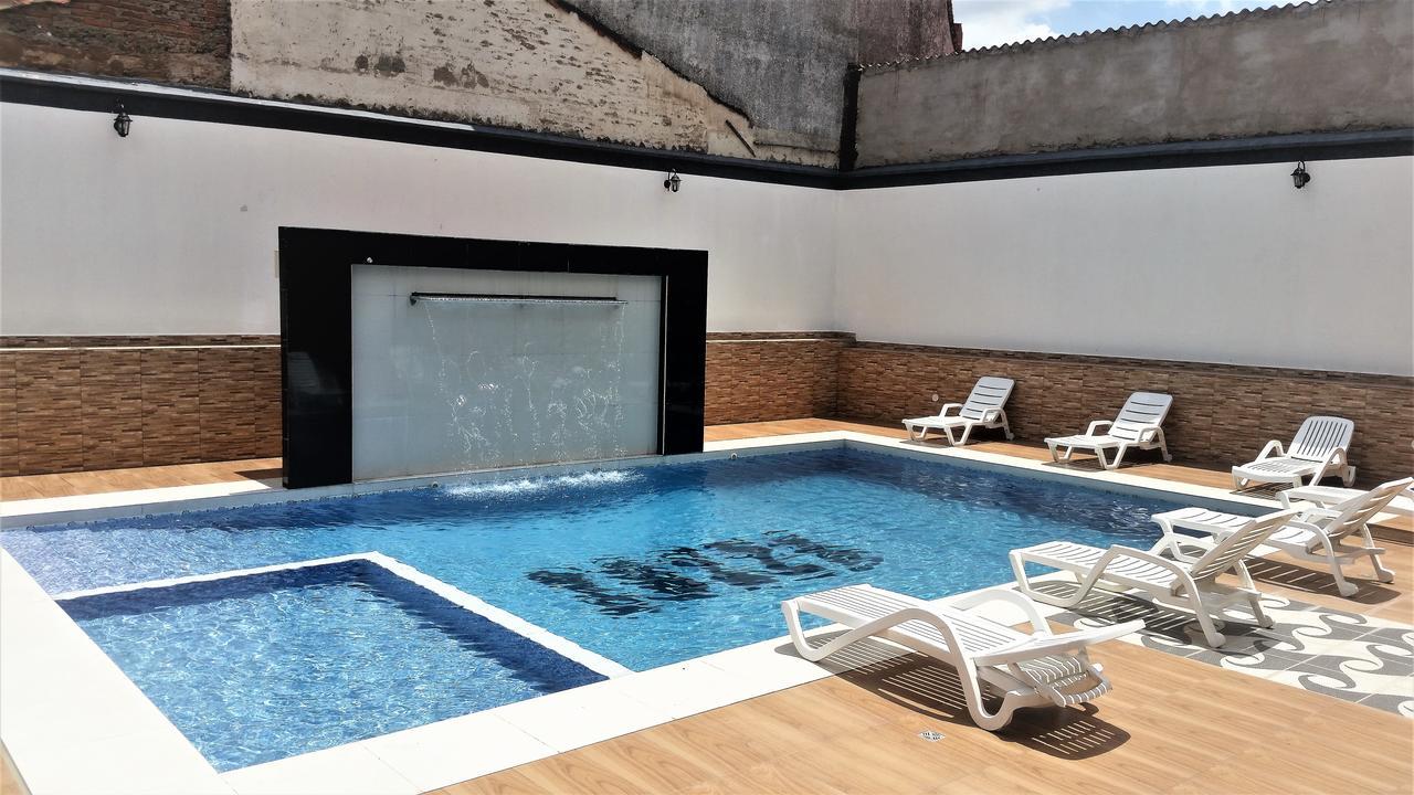 Hostal Ibiza Santa Cruz de La Sierra Bagian luar foto