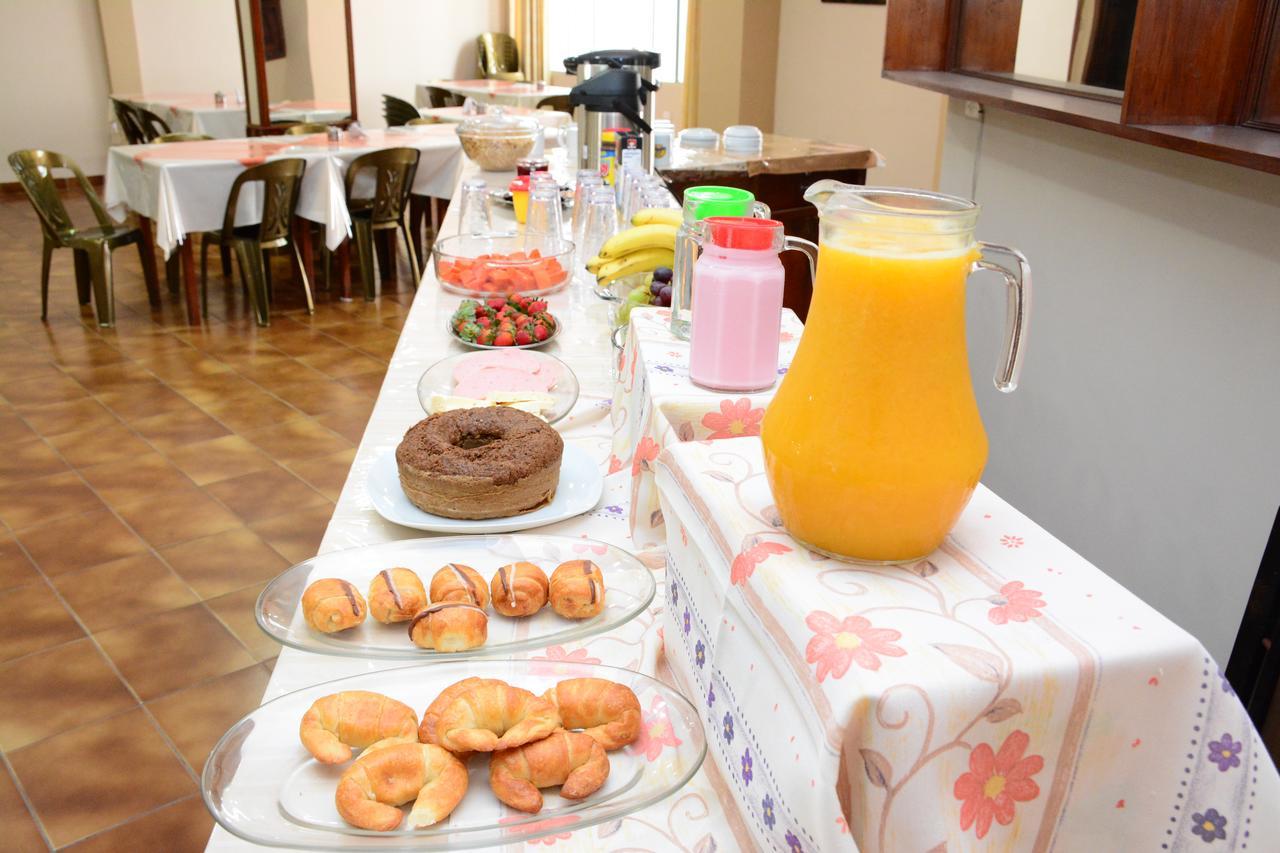 Hostal Ibiza Santa Cruz de La Sierra Bagian luar foto
