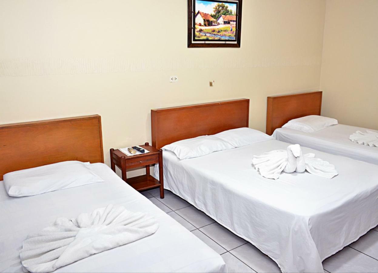 Hostal Ibiza Santa Cruz de La Sierra Bagian luar foto
